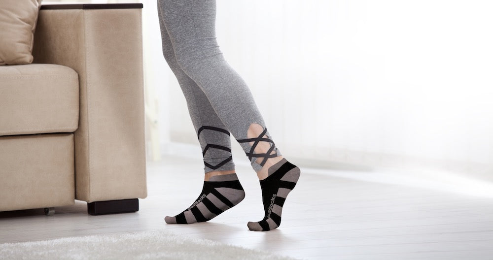 GO2 Compression Ankle/Running Socks | Medium Compression Level | Increase Circulation, Improve Performance, Faster Recovery, Reduce Soreness